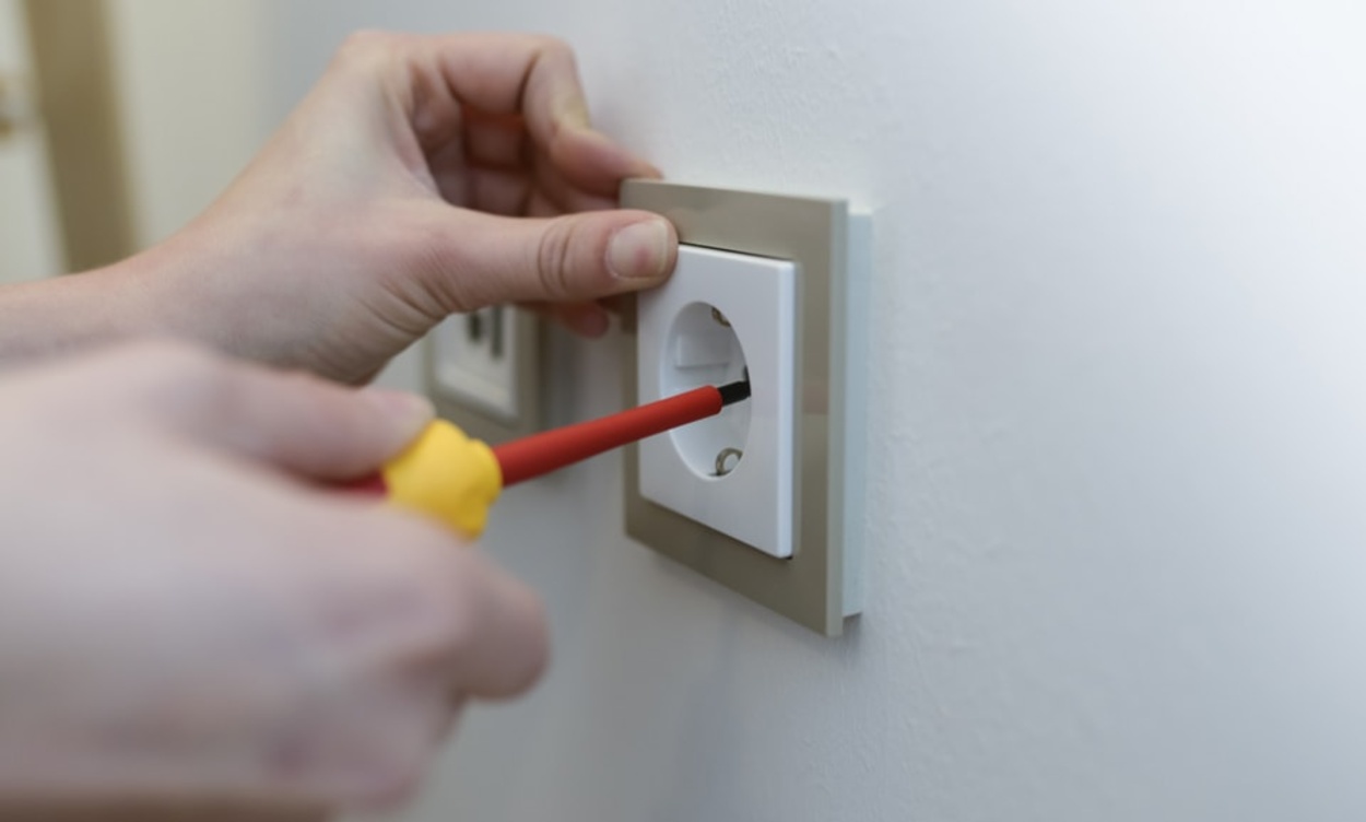 Elektro­installation bei Elektro-Leps GmbH in Dessau