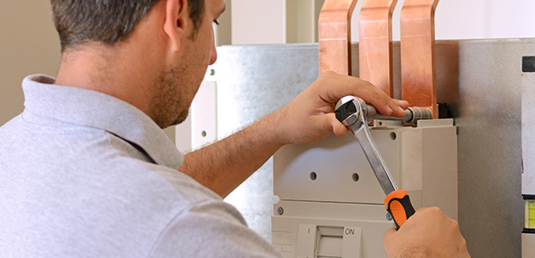 Nieder­spannungs­anlagen bei Elektro-Leps GmbH in Dessau